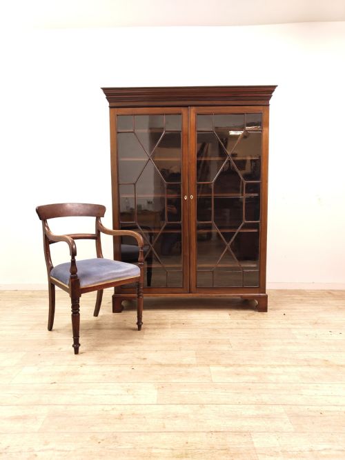 LARGE ANTIQUE SOLID MAHOGANY LATE GEORGIAN ASTRAGAL GLAZED ADJUSTABLE BOOKCASE - ADDITIONAL PHOTO 11