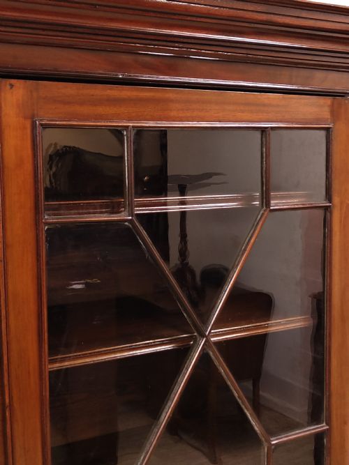 LARGE ANTIQUE SOLID MAHOGANY LATE GEORGIAN ASTRAGAL GLAZED ADJUSTABLE BOOKCASE - ADDITIONAL PHOTO 15