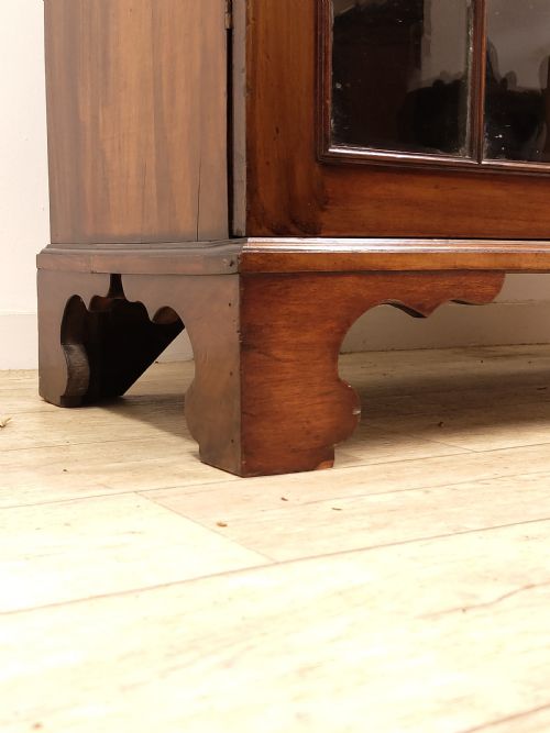 LARGE ANTIQUE SOLID MAHOGANY LATE GEORGIAN ASTRAGAL GLAZED ADJUSTABLE BOOKCASE - ADDITIONAL PHOTO 17