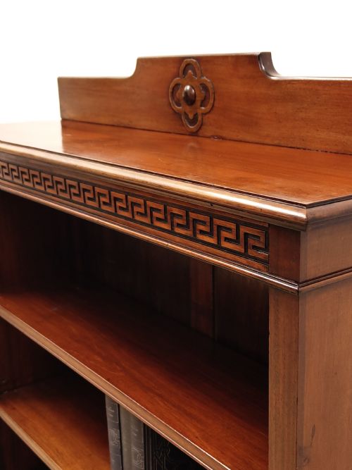 SMALL ANTIQUE EDWARDIAN SOLID MAHOGANY ADJUSTABLE OPEN BOOKCASE - ADDITIONAL PHOTO 2