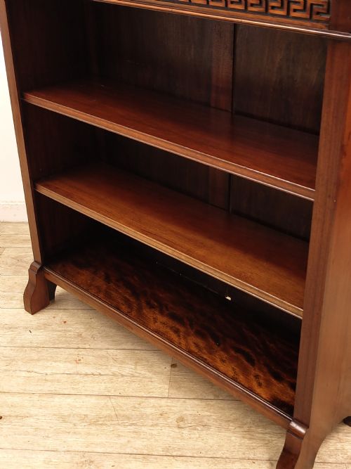 SMALL ANTIQUE EDWARDIAN SOLID MAHOGANY ADJUSTABLE OPEN BOOKCASE - ADDITIONAL PHOTO 6