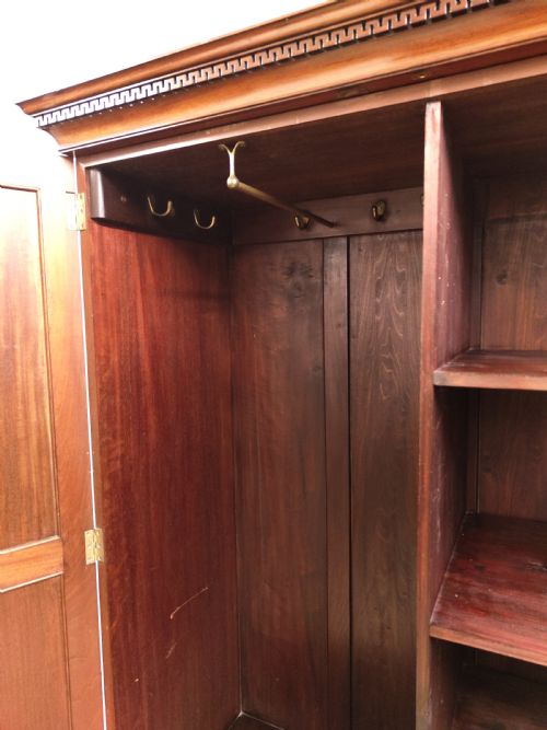 ANTIQUE EDWARDIAN SOLID MAHOGANY DOUBLE WARDROBE LINEN PRESS ARMOIRE COMPACTUM - ADDITIONAL PHOTO 1