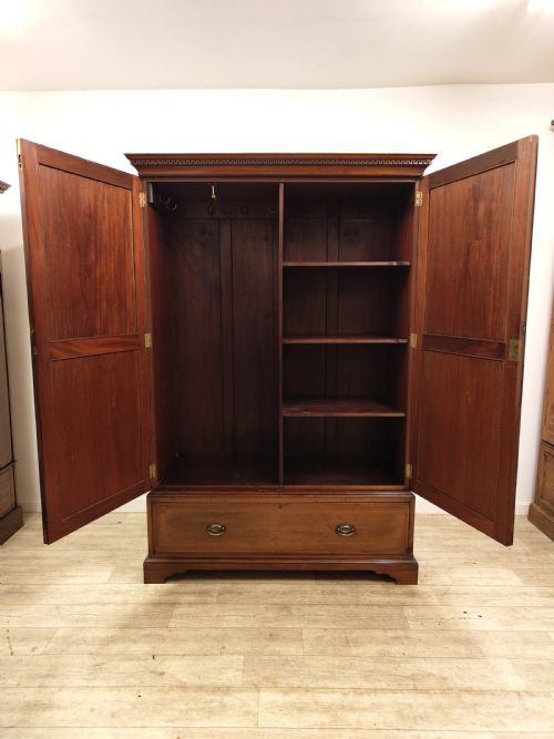 ANTIQUE EDWARDIAN SOLID MAHOGANY DOUBLE WARDROBE LINEN PRESS ARMOIRE COMPACTUM - ADDITIONAL PHOTO 4