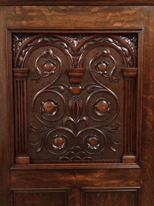 ANTIQUE SOLID CARVED OAK GEOMETRIC SINGLE HALL WARDROBE ARMOIRE COMPACTUM - ADDITIONAL PHOTO 11