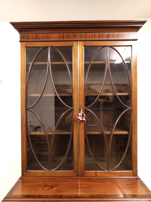 ANTIQUE EDWARDIAN MAHOGANY ASTRAGAL GLAZED ADJUSTABLE BOOKCASE ON CUPBOARD - ADDITIONAL PHOTO 7
