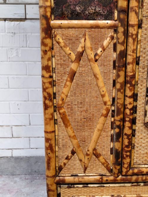 ANTIQUE VICTORIAN AESTHETIC MOVEMENT TIGER BAMBOO CANE CHINOISERIE SINGLE WARDROBE - ADDITIONAL PHOTO 10