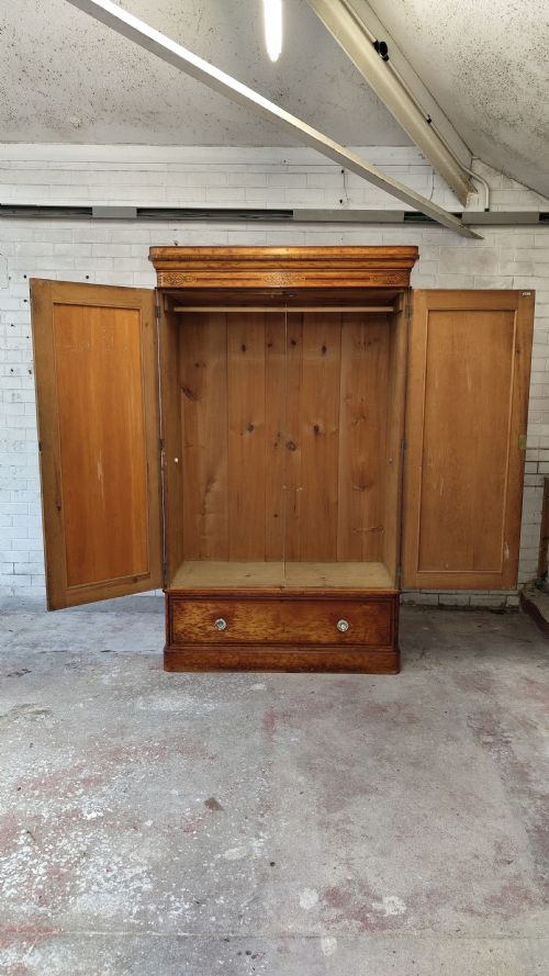ANTIQUE VICTORIAN AESTHETIC PINE DOUBLE WARDROBE COMPACTUM ARMOIRE - ADDITIONAL PHOTO 12