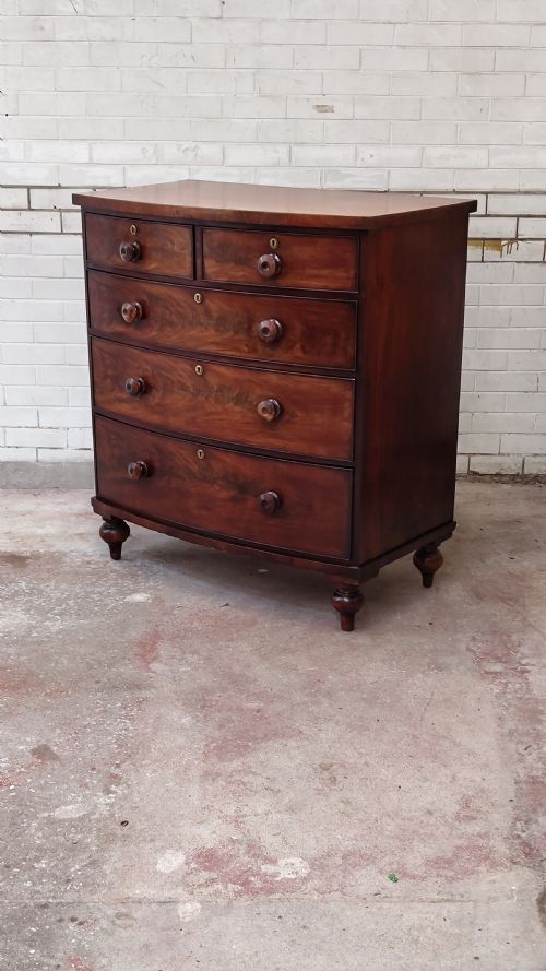 ANTIQUE VICTORIAN FLAME MAHOGANY BOW FRONT CHEST OF DRAWERS - ADDITIONAL PHOTO 5
