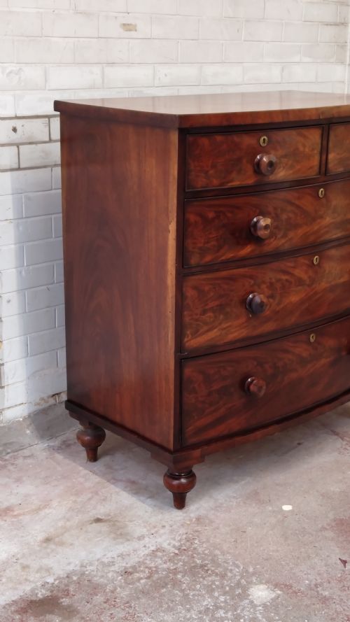 ANTIQUE VICTORIAN FLAME MAHOGANY BOW FRONT CHEST OF DRAWERS - ADDITIONAL PHOTO 10