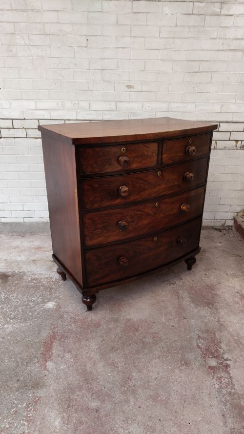ANTIQUE VICTORIAN FLAME MAHOGANY BOW FRONT CHEST OF DRAWERS - ADDITIONAL PHOTO 14