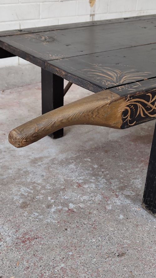 ANTIQUE VICTORIAN PINE EBONISED AND GILDED PIG STRETCHER COFFEE TABLE - ADDITIONAL PHOTO 3