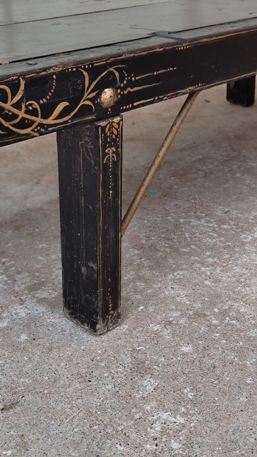 ANTIQUE VICTORIAN PINE EBONISED AND GILDED PIG STRETCHER COFFEE TABLE - ADDITIONAL PHOTO 6