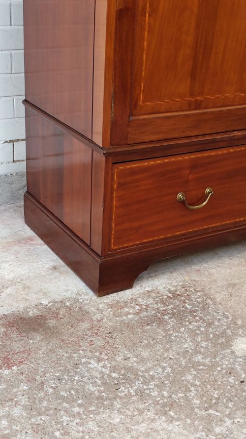 DIMINUTIVE ANTIQUE EDWARDIAN INLAID SATIN MAHOGANY DOUBLE WARDROBE ARMOIRE COMPACTUM - ADDITIONAL PHOTO 4