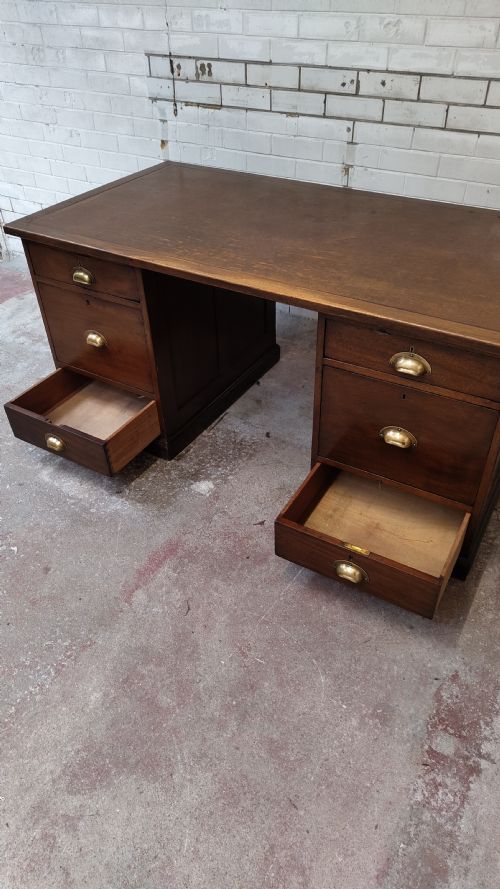 ANTIQUE SOLID OAK EX GOVERNMENT LEATHER TOP PEDESTAL DESK - ADDITIONAL PHOTO 10