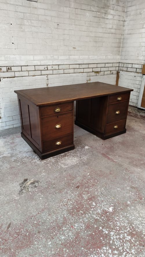 ANTIQUE SOLID OAK EX GOVERNMENT LEATHER TOP PEDESTAL DESK - ADDITIONAL PHOTO 11