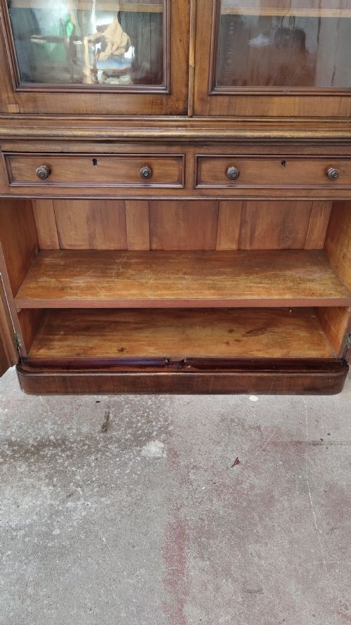 ANTIQUE VICTORIAN MAHOGANY GLAZED ADJUSTABLE BOOKCASE ON CUPBOARD - ADDITIONAL PHOTO 4