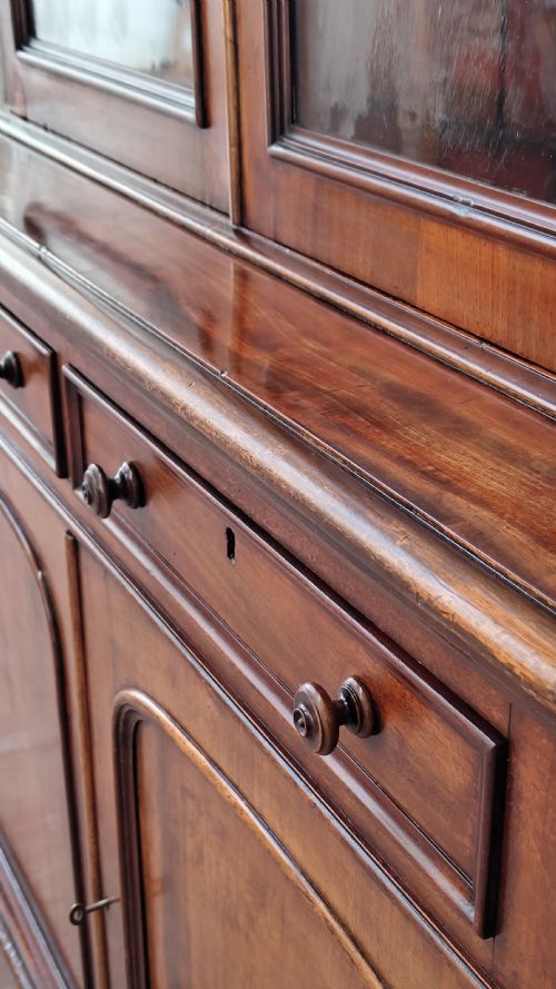 ANTIQUE VICTORIAN MAHOGANY GLAZED ADJUSTABLE BOOKCASE ON CUPBOARD - ADDITIONAL PHOTO 6