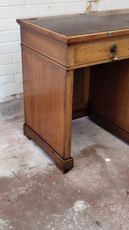 ANTIQUE VICTORIAN MAHOGANY LEATHER TOP SHIPS DESK PURPORTEDLY FROM THE LAST CZAR OF RUSSIA'S YACHT - ADDITIONAL PHOTO 2