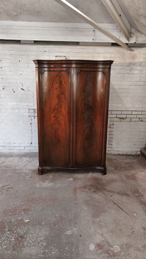 ANTIQUE EDWARDIAN SOLID MAHOGANY SERPENTINE DOUBLE WARDROBE ARMOIRE COMPACTUM - ADDITIONAL PHOTO 8