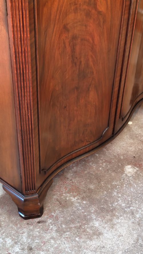 ANTIQUE EDWARDIAN SOLID MAHOGANY SERPENTINE DOUBLE WARDROBE ARMOIRE COMPACTUM - ADDITIONAL PHOTO 12