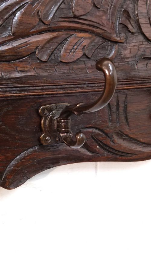 ANTIQUE VICTORIAN CARVED OAK FLEMISH COAT RACK - ADDITIONAL PHOTO 3