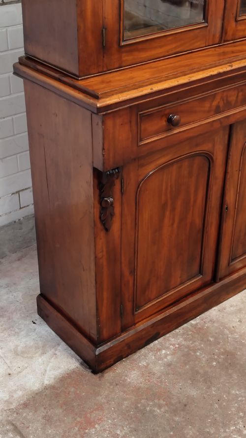 ANTIQUE VICTORIAN MAHOGANY CHIFFONIER AND CABINET - ADDITIONAL PHOTO 10