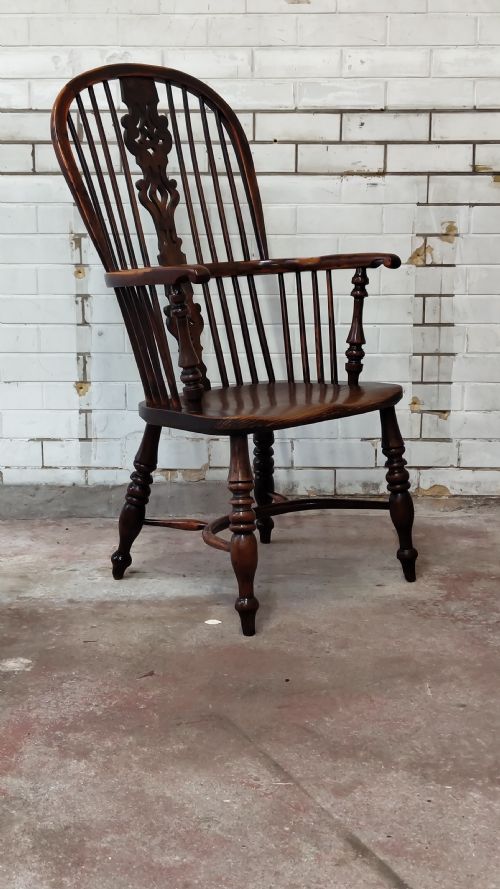 antique 19th century elm yew wood high splat back windsor arm chair - CATEGORY: ANTIQUE CHAIRS - DATED 19TH CENTURY