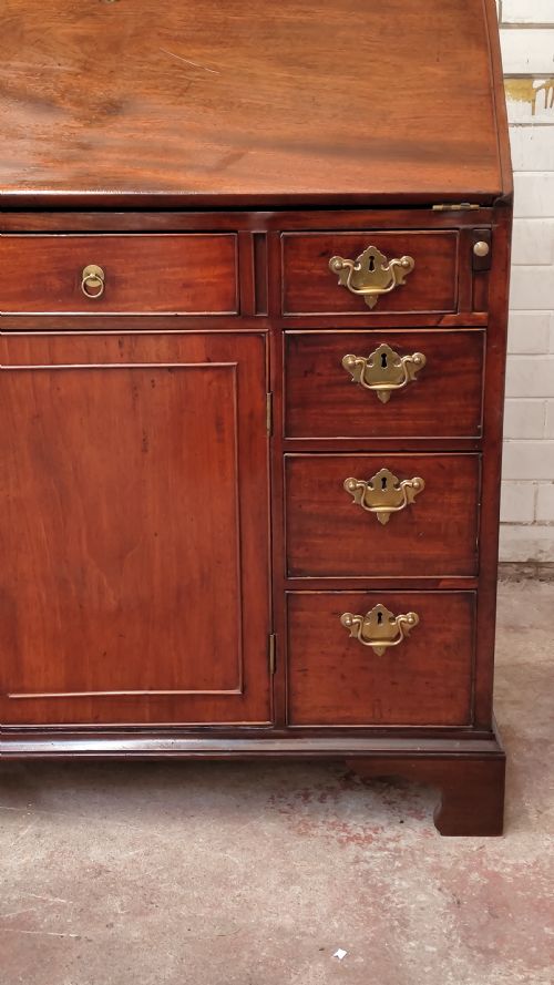 ANTIQUE GEORGIAN SOLID MAHOGANY WRITING BUREAU CHEST - ADDITIONAL PHOTO 12