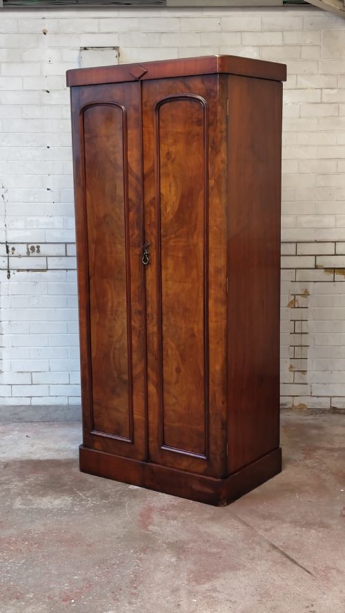 ANTIQUE VICTORIAN SOLID FLAME MAHOGANY SINGLE HALL WARDROBE ARMOIRE - ADDITIONAL PHOTO 9
