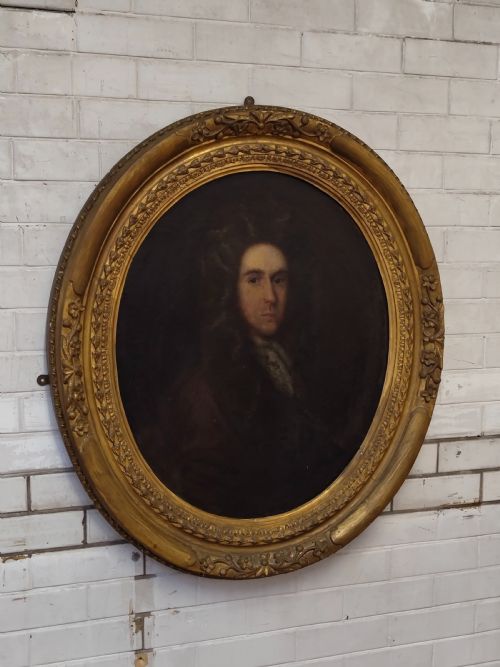 LARGE ANTIQUE EARLY GEORGIAN OIL ON CANVAS PORTRAIT OF AN UNKNOWN GENTLEMAN IN A PERUKE - ADDITIONAL PHOTO 11