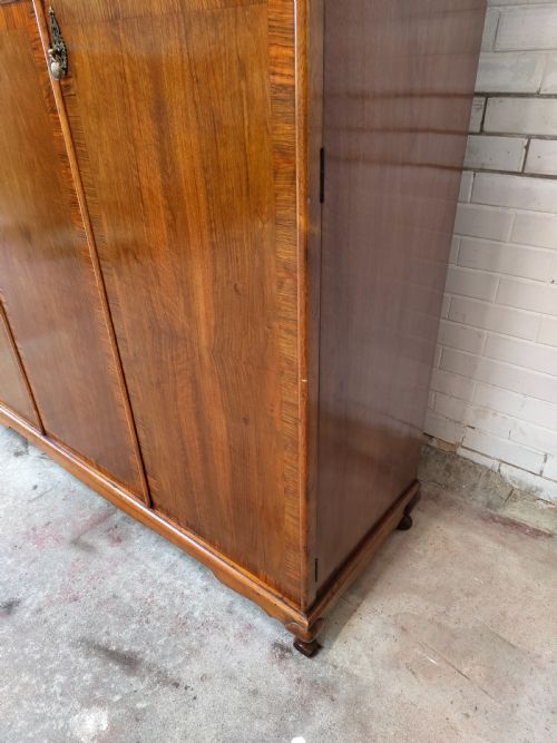 ANTIQUE EDWARDIAN BURR WALNUT TRIPLE WARDROBE ARMOIRE COMPACTUM - ADDITIONAL PHOTO 6