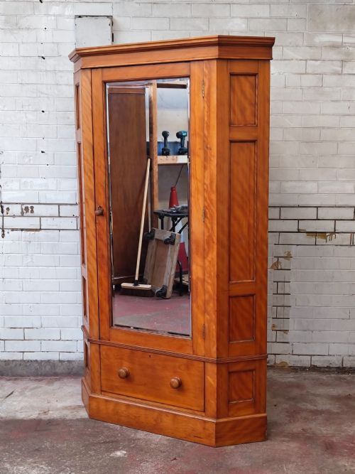 ANTIQUE VICTORIAN SATINWOOD BIRCH CORNER WARDROBE COMPACTUM ARMOIRE - ADDITIONAL PHOTO 2