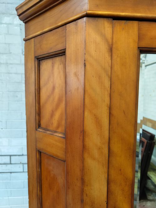 ANTIQUE VICTORIAN SATINWOOD BIRCH CORNER WARDROBE COMPACTUM ARMOIRE - ADDITIONAL PHOTO 3