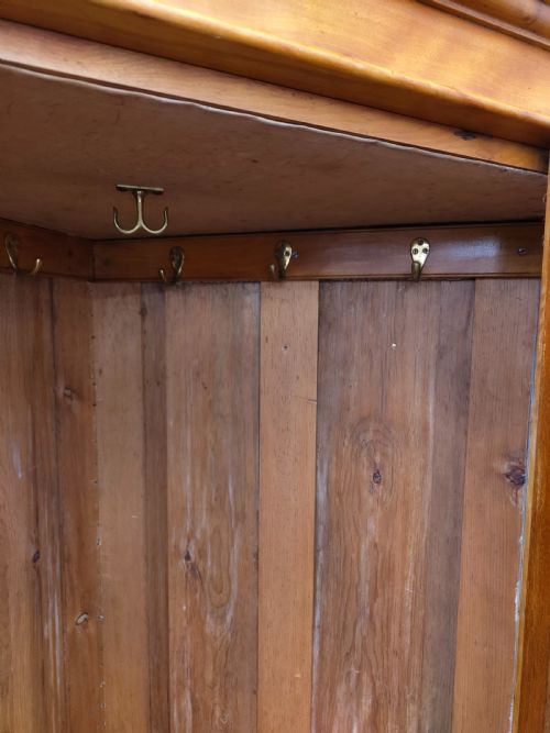 ANTIQUE VICTORIAN SATINWOOD BIRCH CORNER WARDROBE COMPACTUM ARMOIRE - ADDITIONAL PHOTO 4