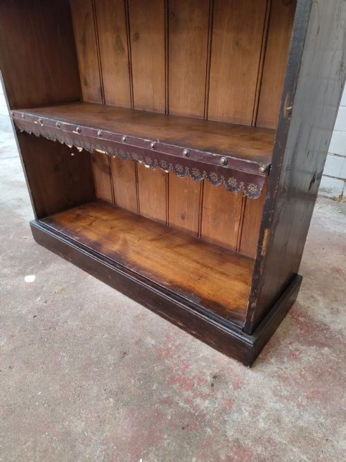 ANTIQUE VICTORIAN SCUMBLED PINE GOTHIC OPEN BOOKCASE - ADDITIONAL PHOTO 3