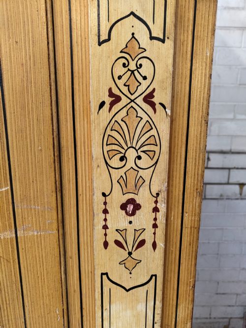 ANTIQUE VICTORIAN AESTHETIC MOVEMENT PAINTED SCUMBLED PINE SINGLE HALL WARDROBE - ADDITIONAL PHOTO 6