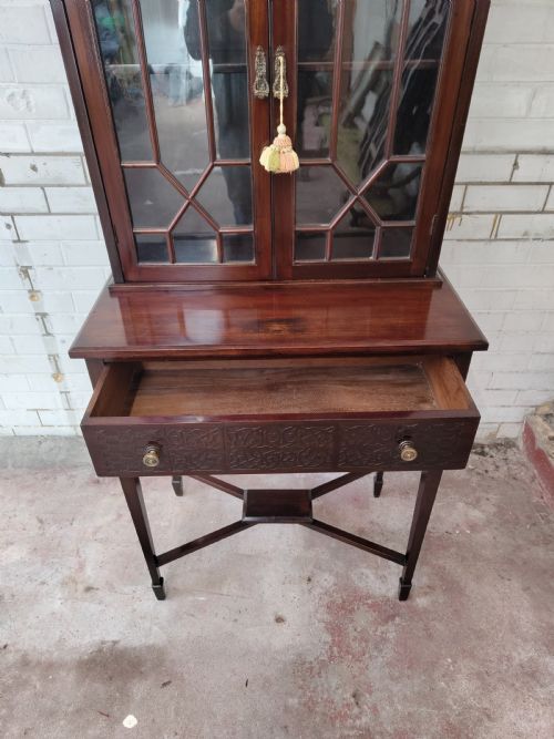 ANTIQUE EDWARDIAN CHIPPENDALE STYLE MAHOGANY DISPLAY CABINET ON STAND - ADDITIONAL PHOTO 1