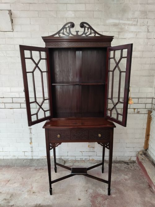 ANTIQUE EDWARDIAN CHIPPENDALE STYLE MAHOGANY DISPLAY CABINET ON STAND - ADDITIONAL PHOTO 6