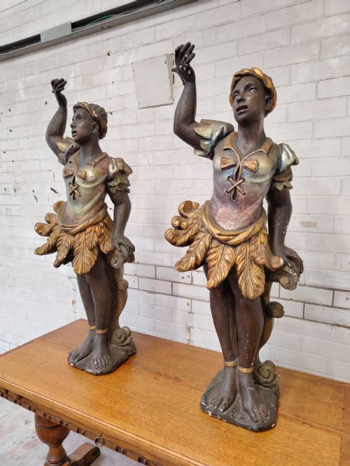 LARGE ANTIQUE PAIR OF EARLY 20TH CENTURY CHALKWARE POLYCHROME PAINTED VENETIAN BLACKAMOOR FIGURES - ADDITIONAL PHOTO 4