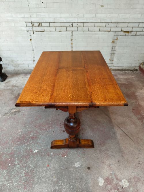 ANTIQUE SOLID GOLDEN OAK EXTENDING KITCHEN DINING TABLE - ADDITIONAL PHOTO 1