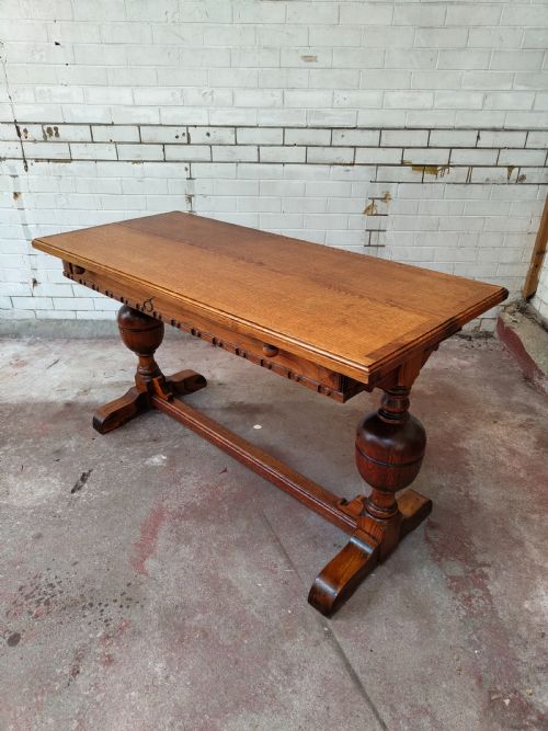 antique solid golden oak extending kitchen dining table - CATEGORY: ANTIQUE TABLES - DATED 1930