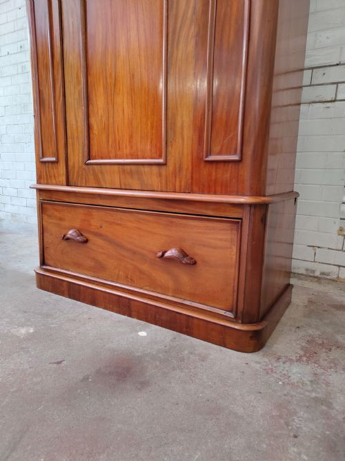 ANTIQUE VICTORIAN SOLID MAHOGANY SINGLE HALL WARDROBE ARMOIRE COMPACTUM - ADDITIONAL PHOTO 2