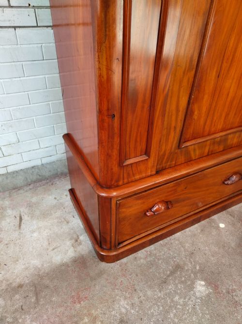 ANTIQUE VICTORIAN SOLID MAHOGANY SINGLE HALL WARDROBE ARMOIRE COMPACTUM - ADDITIONAL PHOTO 4