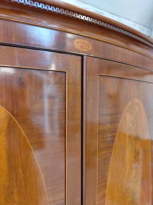 ANTIQUE EDWARDIAN SOLID MAHOGANY BOW FRONTED DOUBLE WARDROBE - ADDITIONAL PHOTO 12