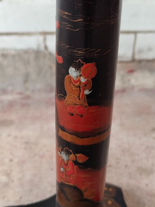 ANTIQUE EARLY 20TH CENTURY CHINOISERIE LACQUERED WINE TABLE - ADDITIONAL PHOTO 7