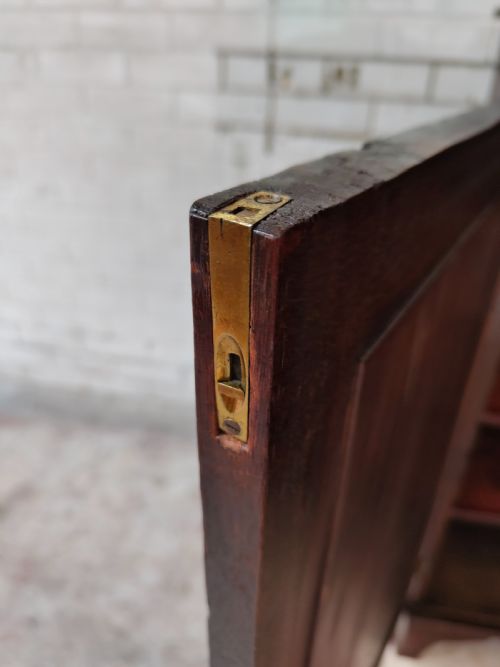 ANTIQUE REGENCY MAHOGANY ENCLOSED ADJUSTABLE BOOKCASE - ADDITIONAL PHOTO 3