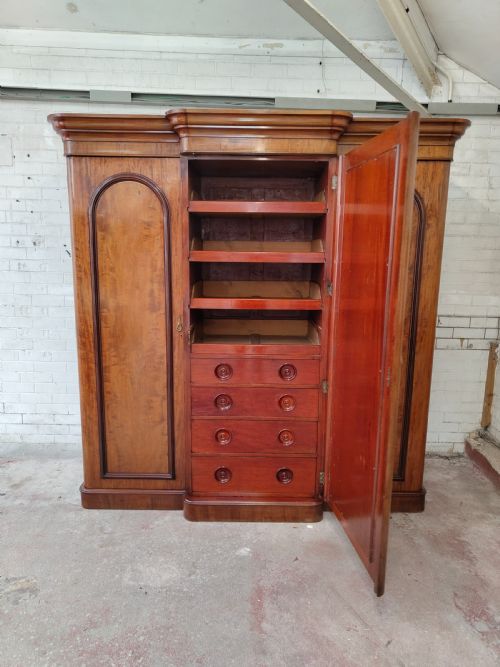 ANTIQUE VICTORIAN SOLID MAHOGANY TRIPLE WARDROBE ARMOIRE COMPACTUM - ADDITIONAL PHOTO 14