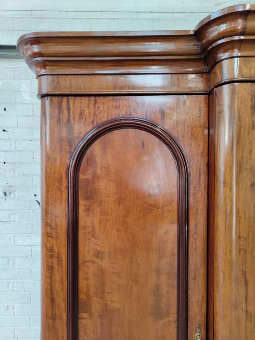 ANTIQUE VICTORIAN SOLID MAHOGANY TRIPLE WARDROBE ARMOIRE COMPACTUM - ADDITIONAL PHOTO 18