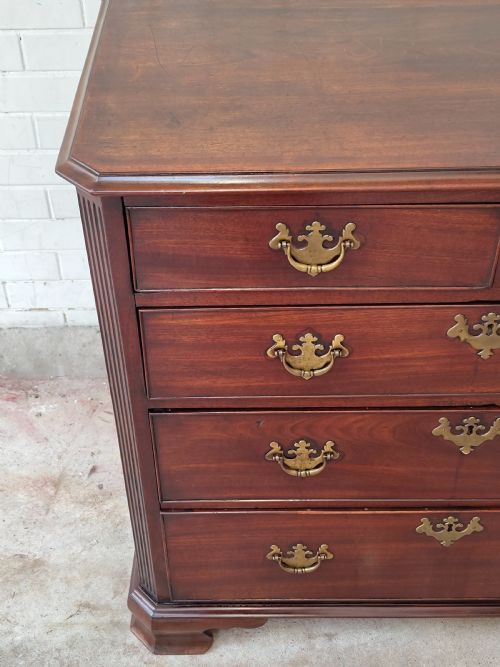 ANTIQUE GEORGE III SOLID MAHOGANY CHEST OF DRAWERS - ADDITIONAL PHOTO 4