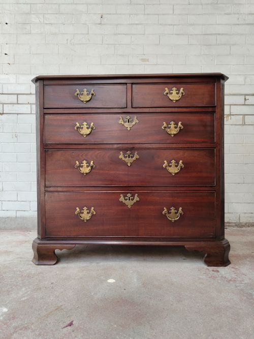 ANTIQUE GEORGE III SOLID MAHOGANY CHEST OF DRAWERS - ADDITIONAL PHOTO 5